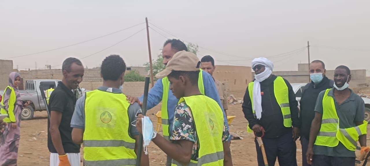 ولاية أدرار: المجتمع المدني يطلق حملة للنظافة في كنوال وتويرسات بإشراف السلطات المحلية (12)